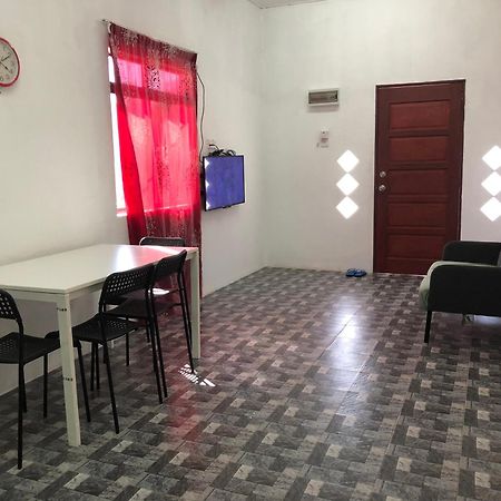 Homestay Idaman B B With 2 Room Aircond 2 Quen Bed And Not Sharing Room -Privacy Куала-Тренгану Экстерьер фото