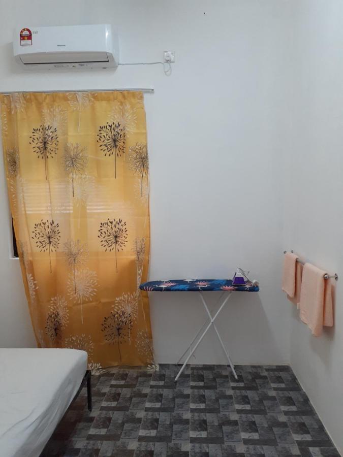 Homestay Idaman B B With 2 Room Aircond 2 Quen Bed And Not Sharing Room -Privacy Куала-Тренгану Экстерьер фото
