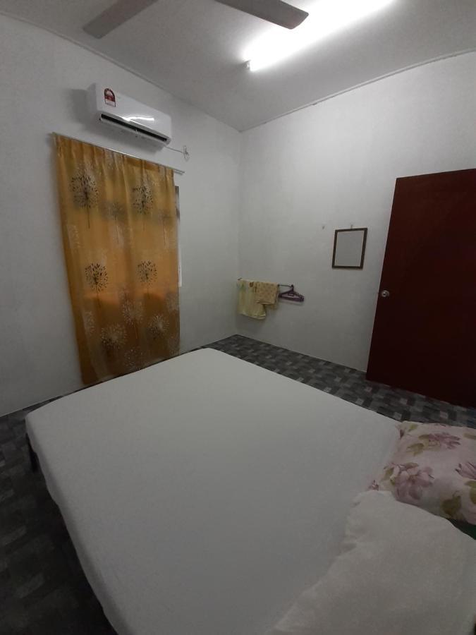 Homestay Idaman B B With 2 Room Aircond 2 Quen Bed And Not Sharing Room -Privacy Куала-Тренгану Экстерьер фото