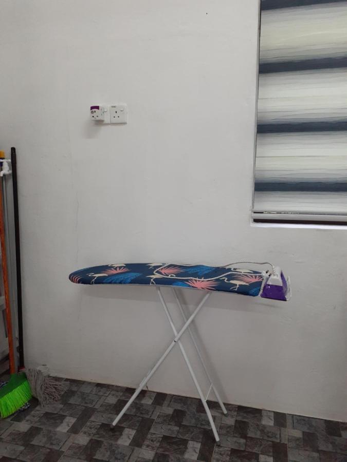 Homestay Idaman B B With 2 Room Aircond 2 Quen Bed And Not Sharing Room -Privacy Куала-Тренгану Экстерьер фото