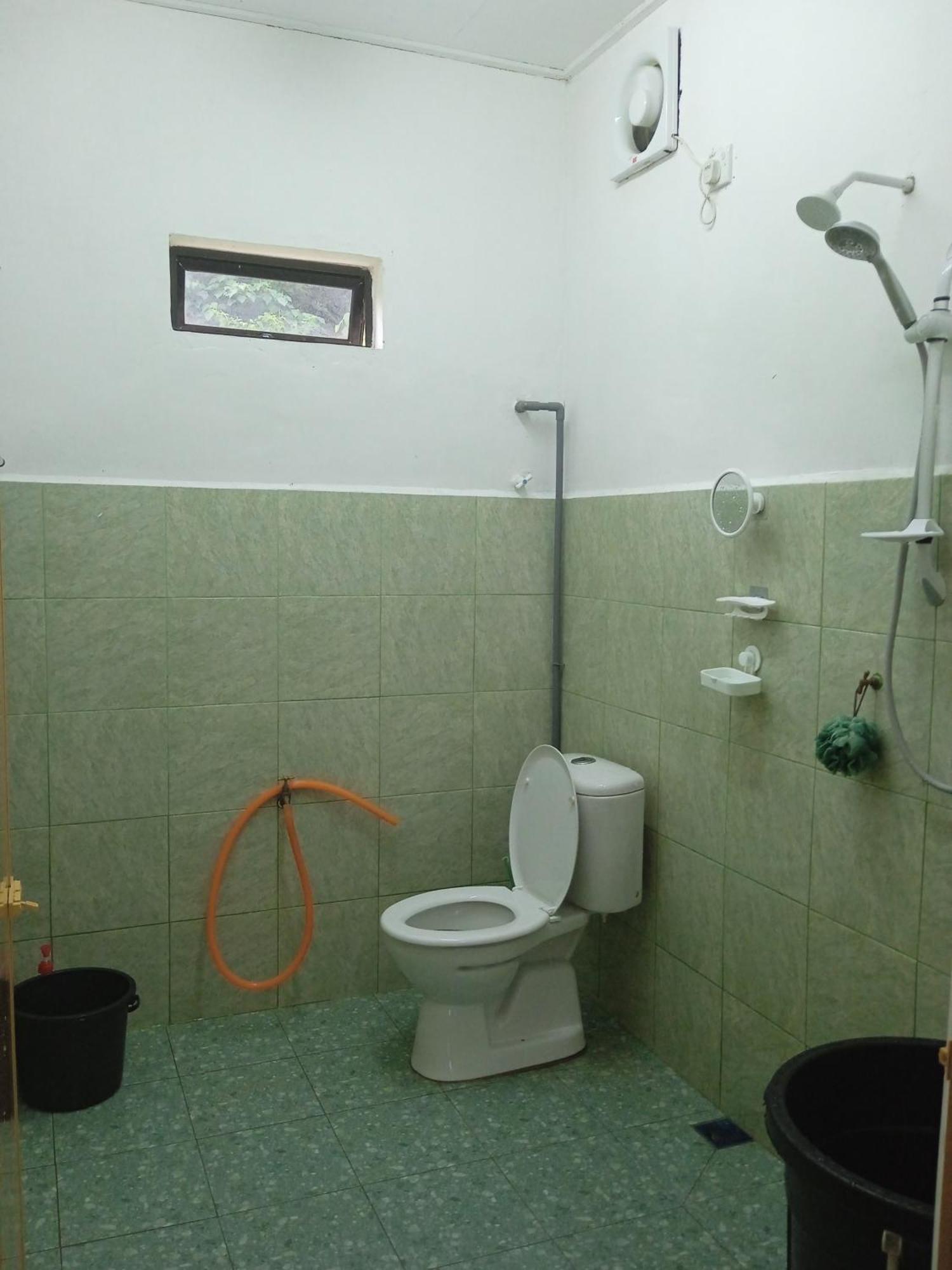 Homestay Idaman B B With 2 Room Aircond 2 Quen Bed And Not Sharing Room -Privacy Куала-Тренгану Экстерьер фото