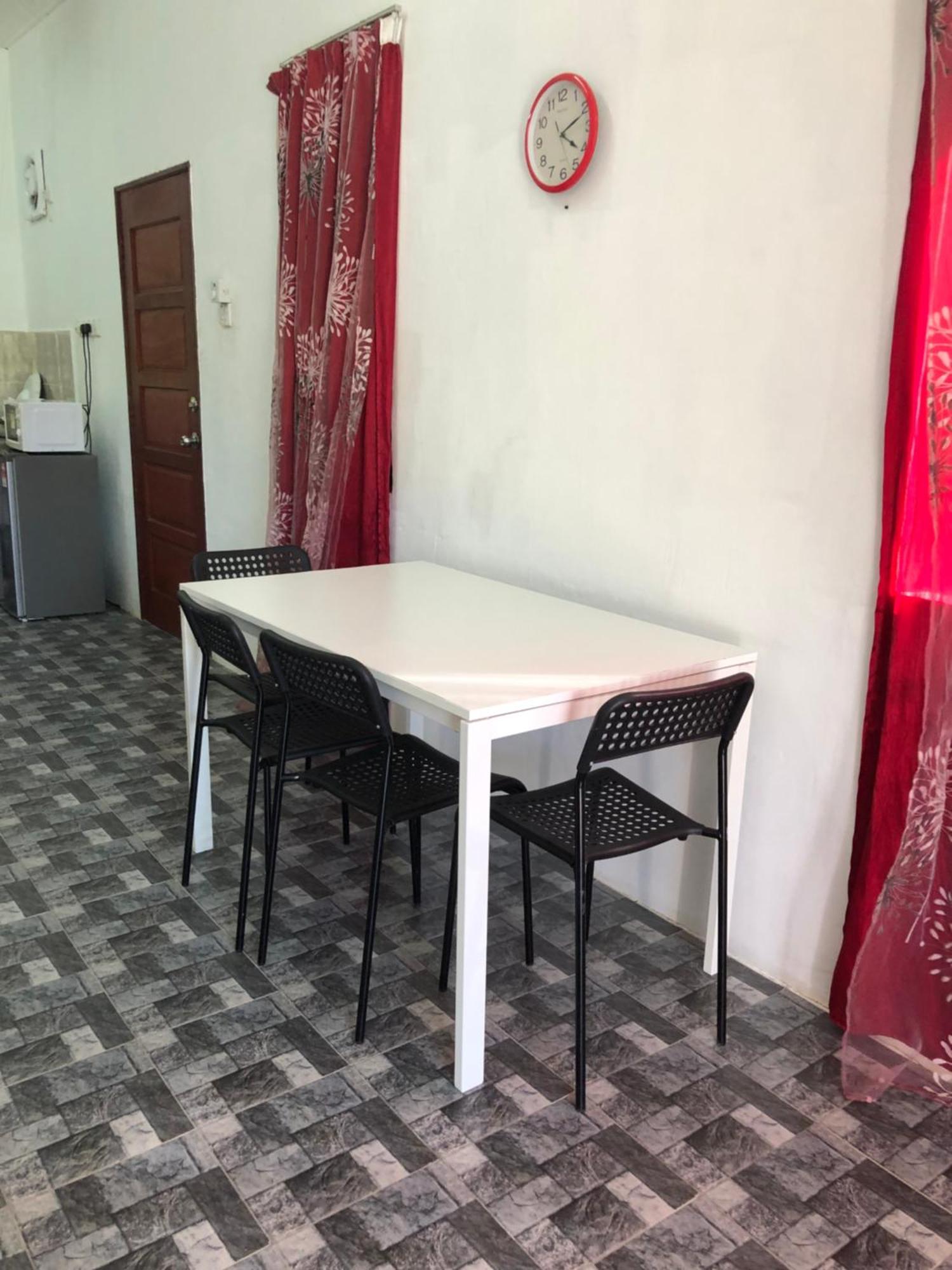 Homestay Idaman B B With 2 Room Aircond 2 Quen Bed And Not Sharing Room -Privacy Куала-Тренгану Экстерьер фото